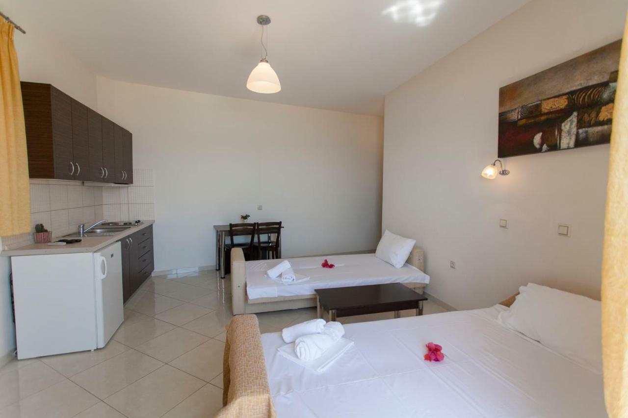 Siarbas Hotel Paralia Vrachou Bagian luar foto