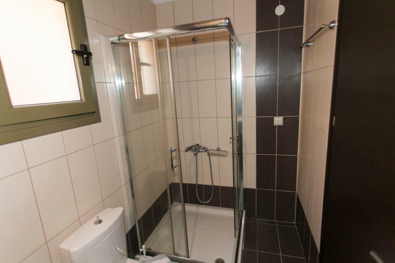 Siarbas Hotel Paralia Vrachou Bagian luar foto