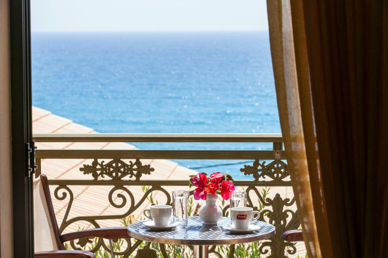 Siarbas Hotel Paralia Vrachou Bagian luar foto