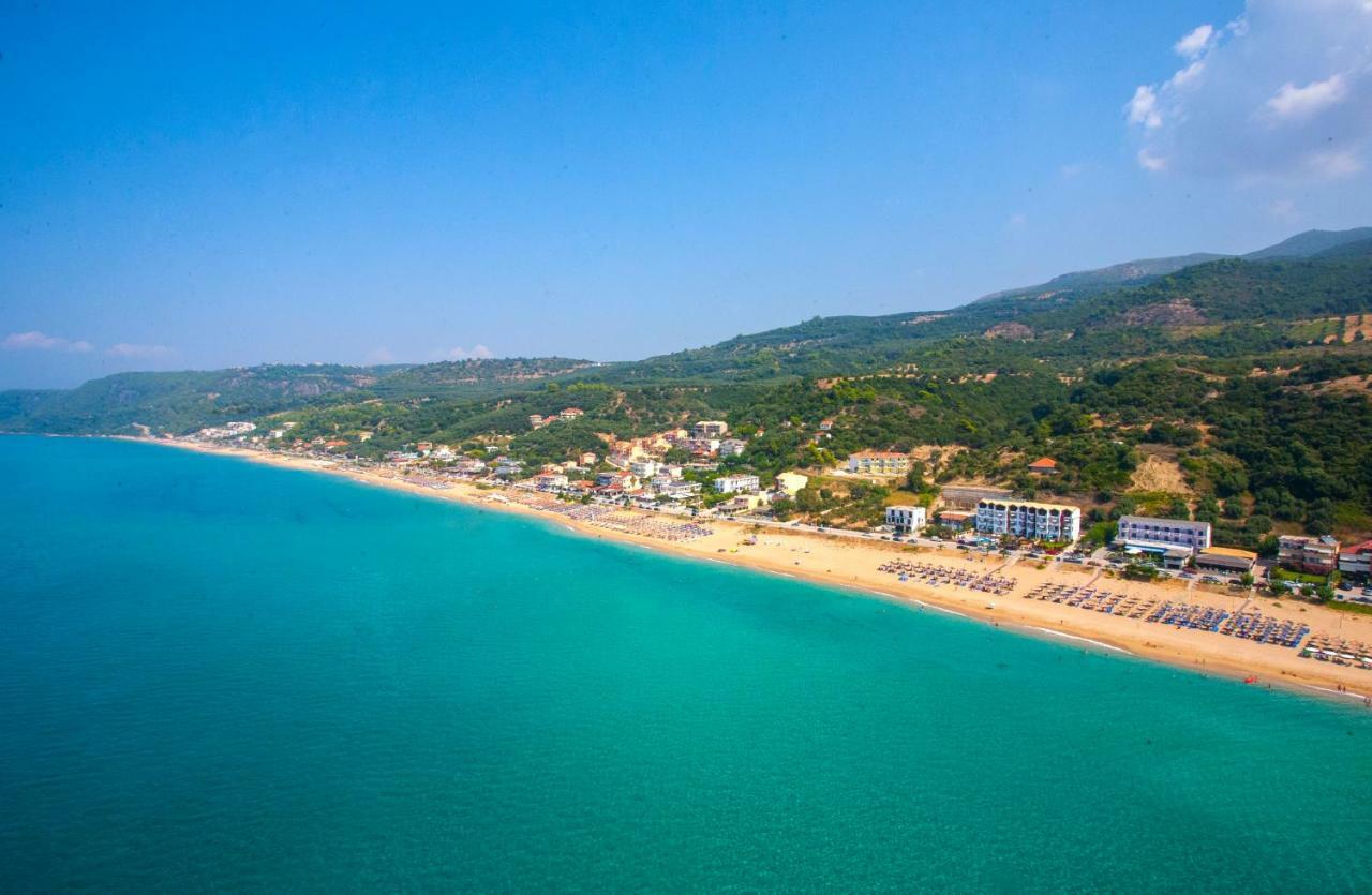 Siarbas Hotel Paralia Vrachou Bagian luar foto