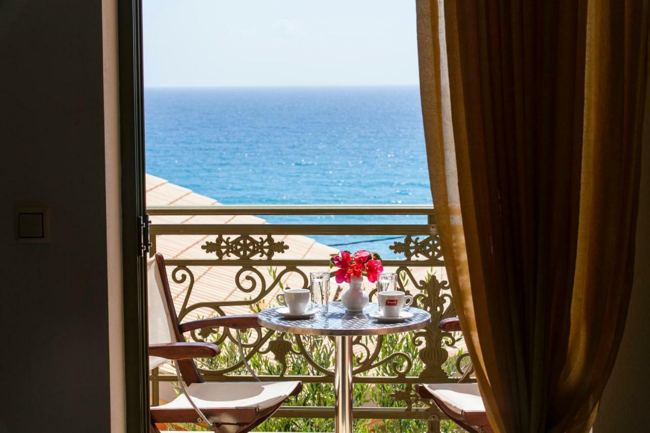 Siarbas Hotel Paralia Vrachou Bagian luar foto